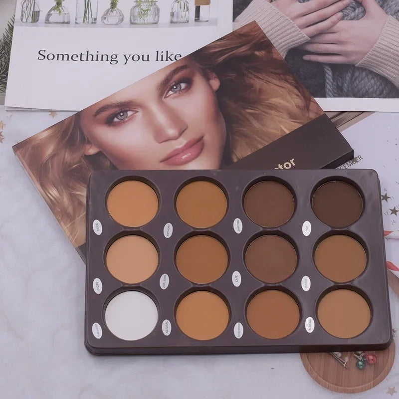NUOVA tavolozza per trucco con rifinitura opaca a 12 colori fondotinta per trucco di base per il viso bianco marrone cosmetico femminile duraturo naturale resistente all'acqua